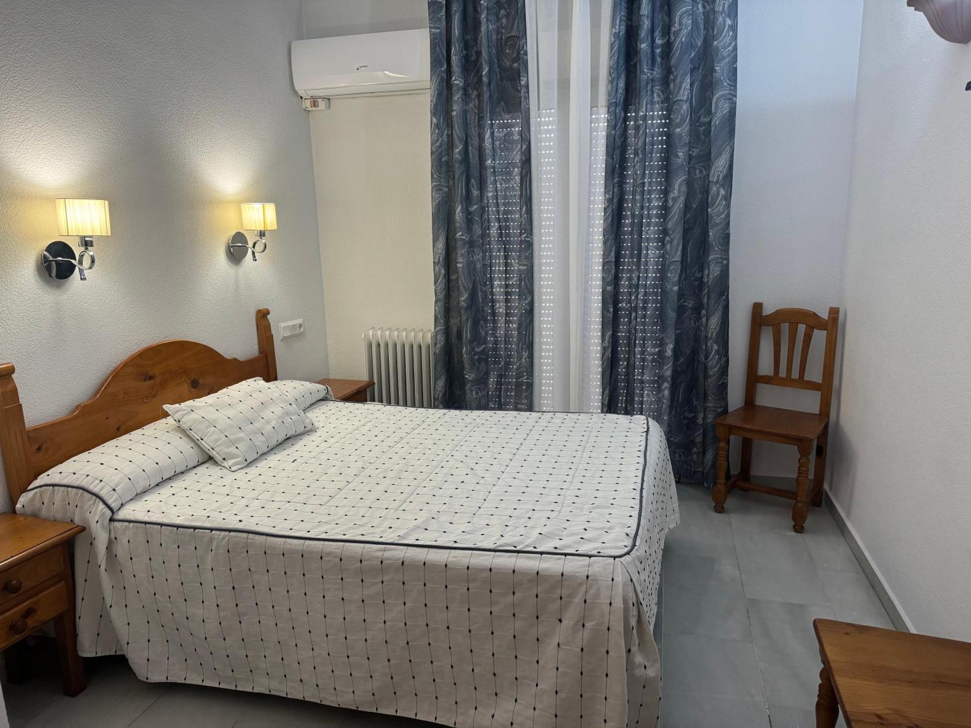Hotel Mirasol Orgiva Ruang foto